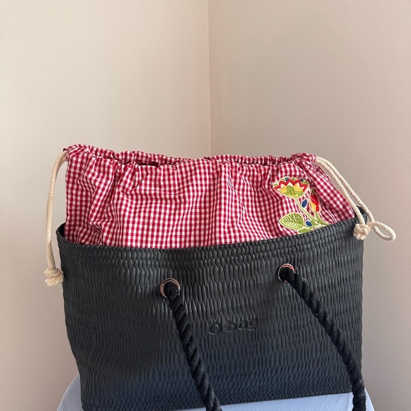 Black O Bag with Gingham Insert - Picture 2 of 6